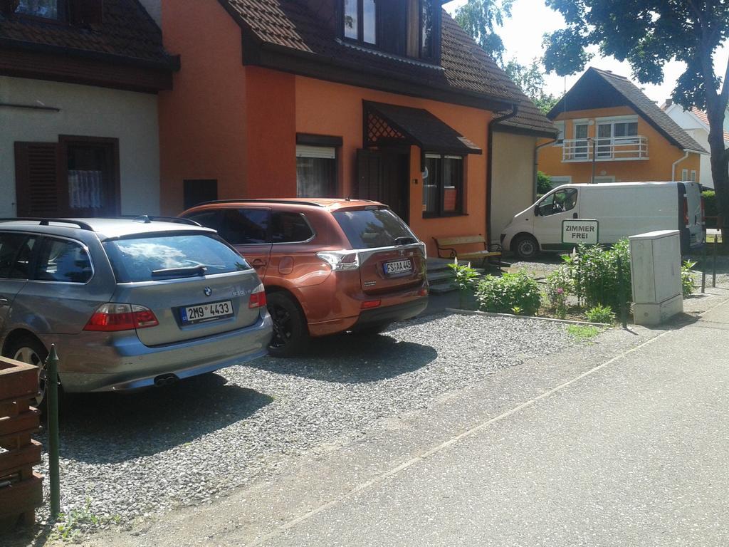 Petra Vendeghaz Lägenhet Bük Rum bild